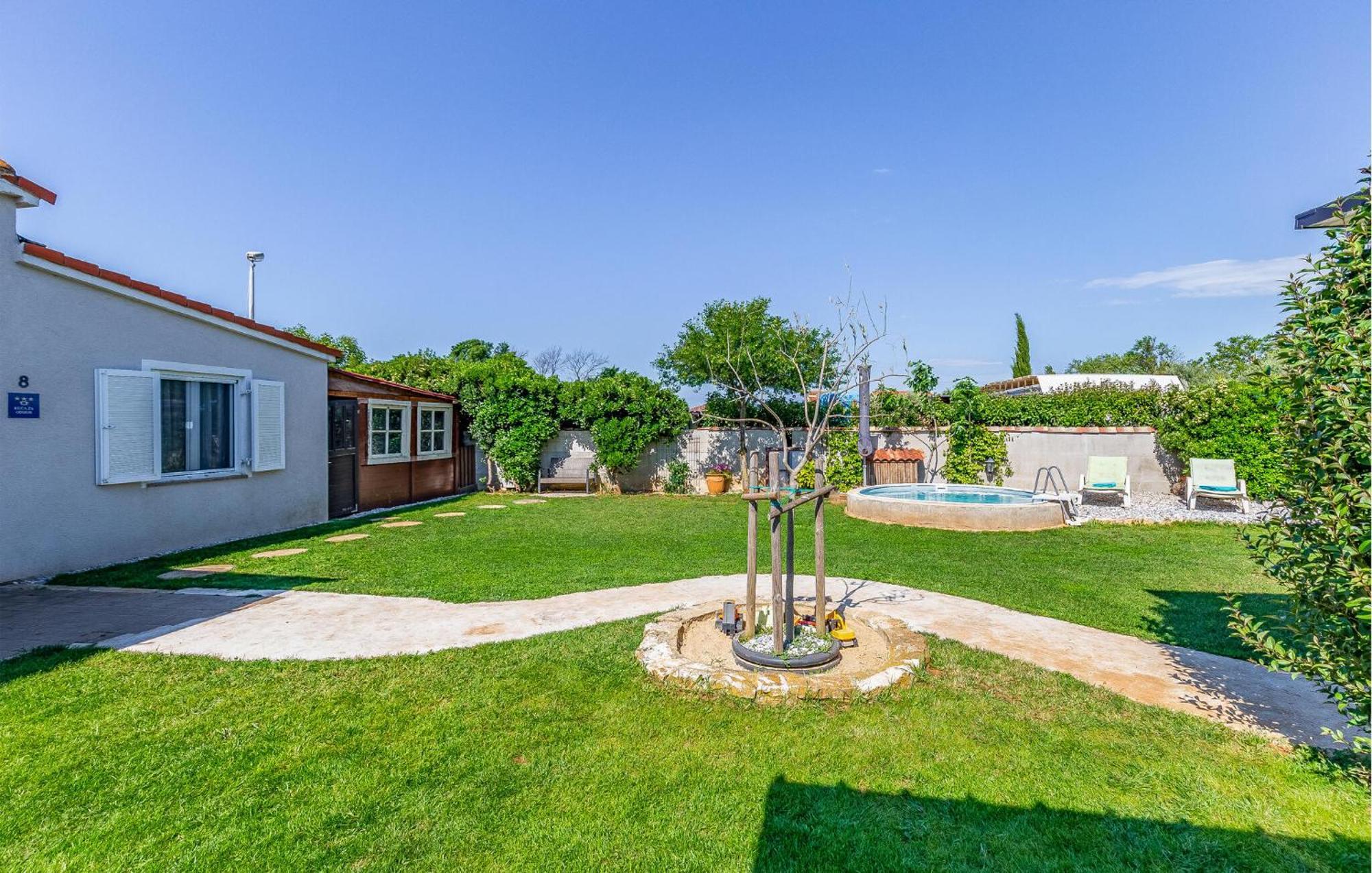 Beautiful Home In Skatari With Kitchen Pula Buitenkant foto
